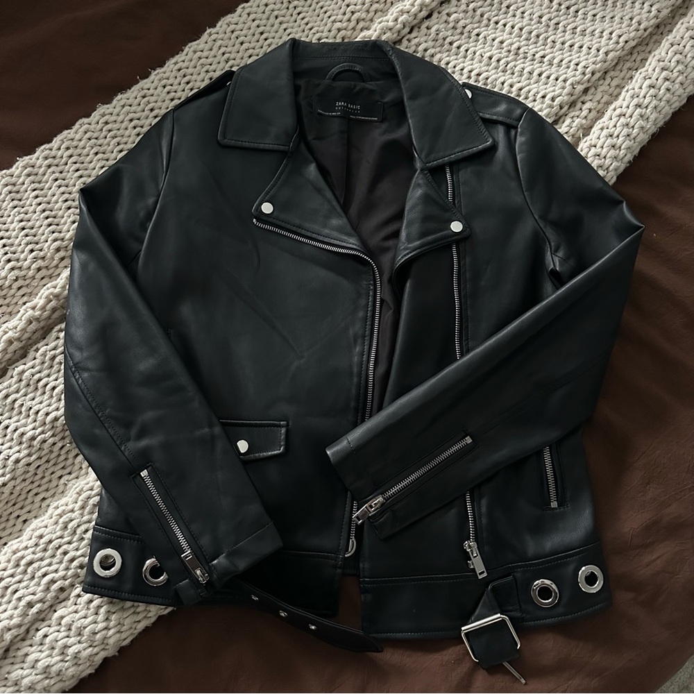 Zara Women’s Black Leather Moto Outerwear Jacket